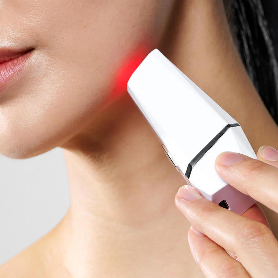 Currentbody Skin Multilight Mask & Anti-Blemish Pen - Image 5